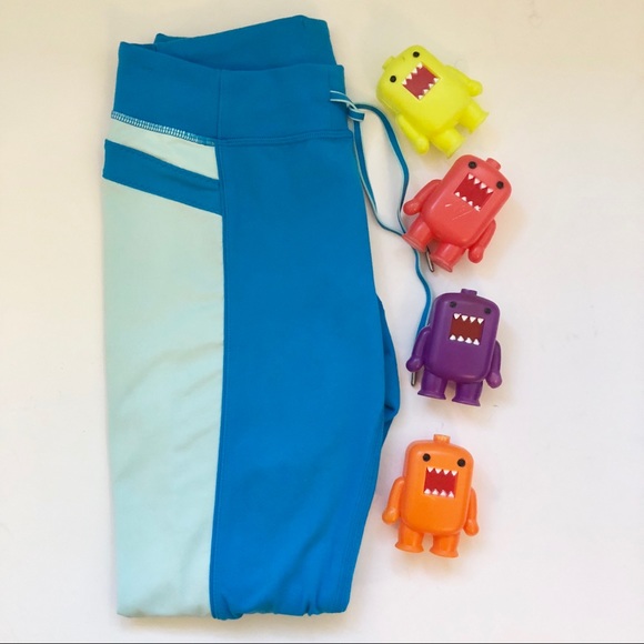 lululemon athletica Pants - Lululemon Size 6 Turquoise Capri Yoga Pant Legging